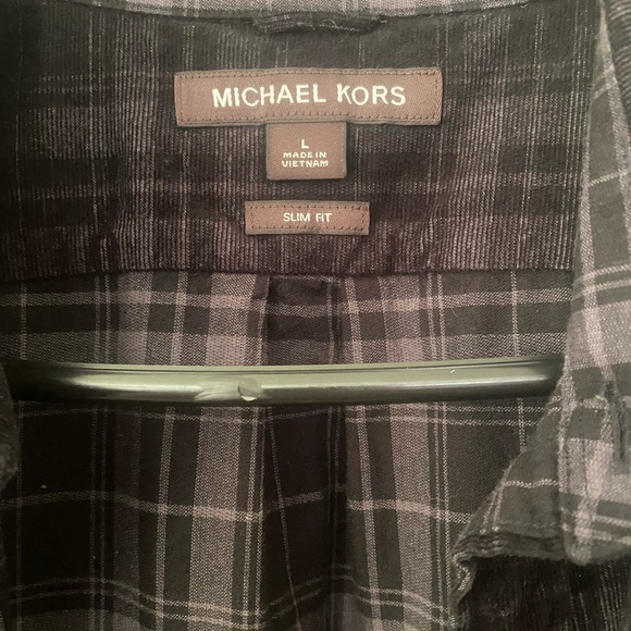 Mens large Michael Kors button down shirt. - Picture 4 of 6